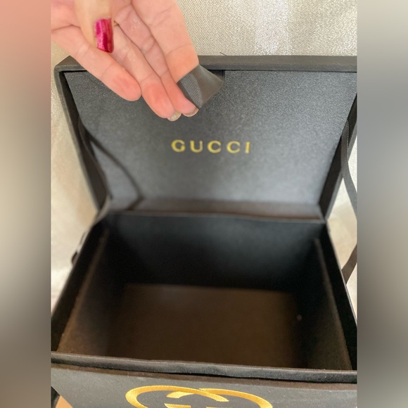 GUCCI Gift Box (GUCCI GUILTY) Satin with Embroidered Large Gold Logo🔥Deep 8”x5” - Picture 8 of 12